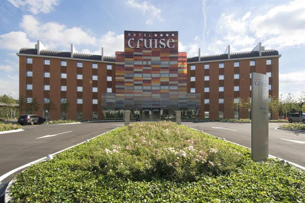 Hotel Cruise 4*