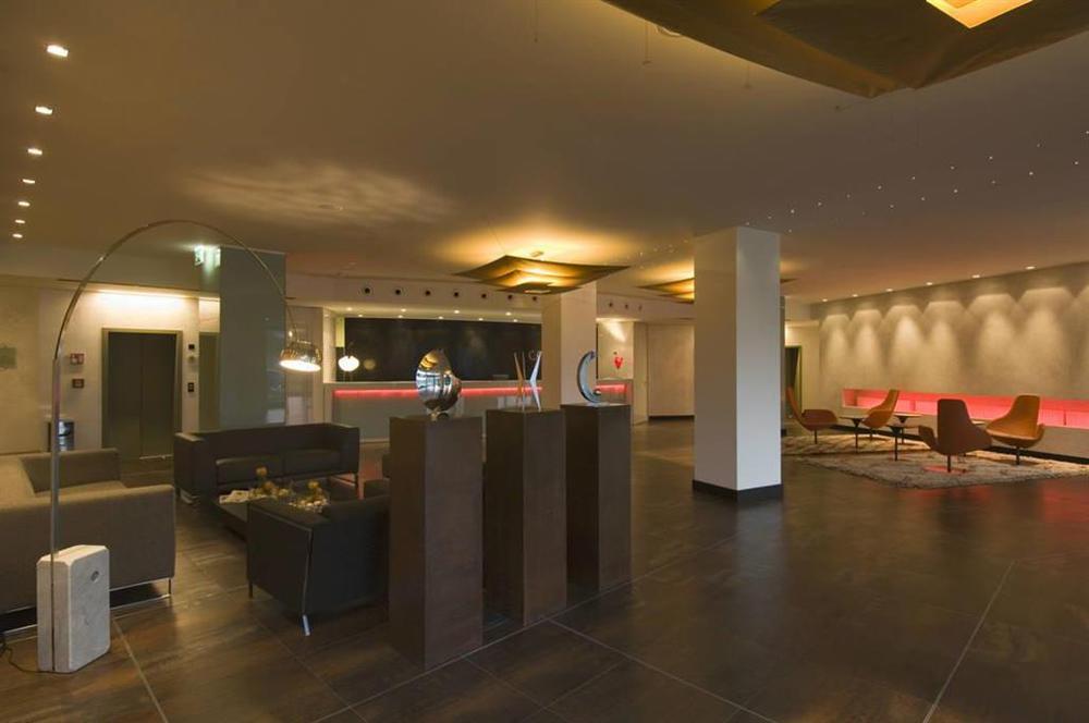 Cruise Hotel