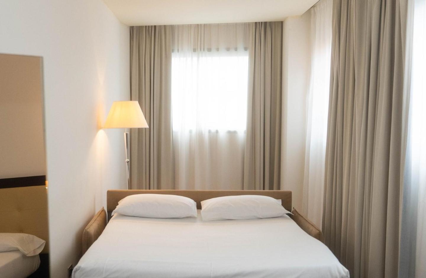 Hotel Cruise 4*