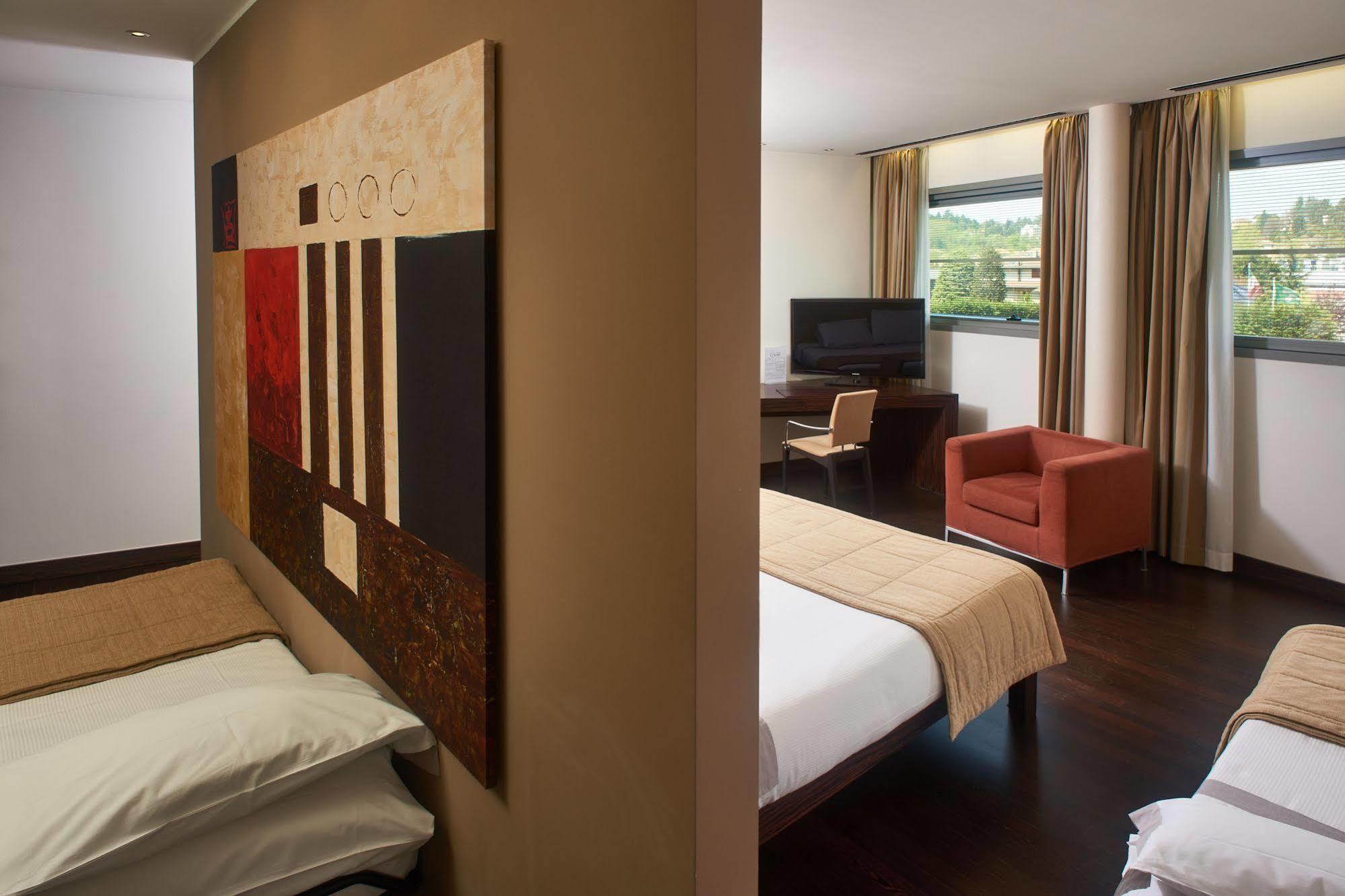 Cruise Hotel